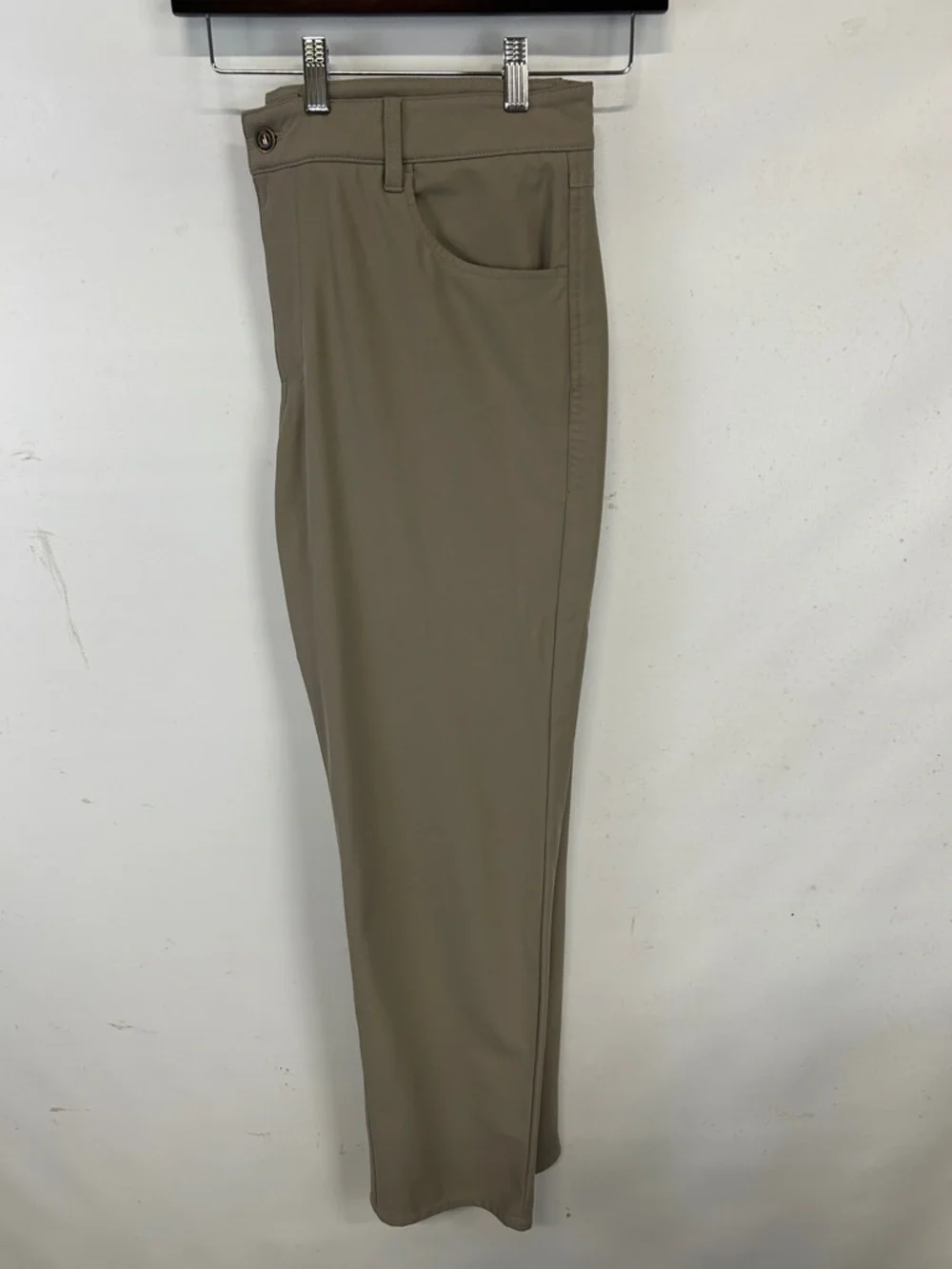 johnnie-O Prep-Formance Flat Front Chinos.  36 x 30 - Picture 9 of 10
